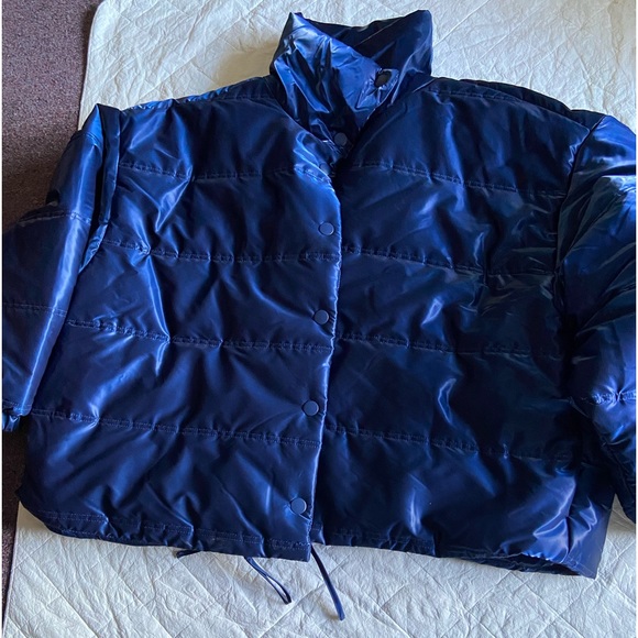 Brand new oversized puffer jacket. - Picture 1 of 5